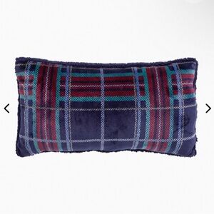 Vera Bradley
Decorative Lumbar Pillow in Tartan Plaid